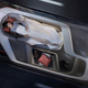 Imagen para el artículo titulado Así funciona la manta que Volvo ha creado para proteger a pasajeros dormidos en caso de accidente